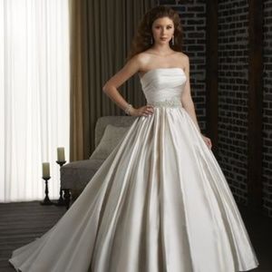 Bonny Bridal Gown 316